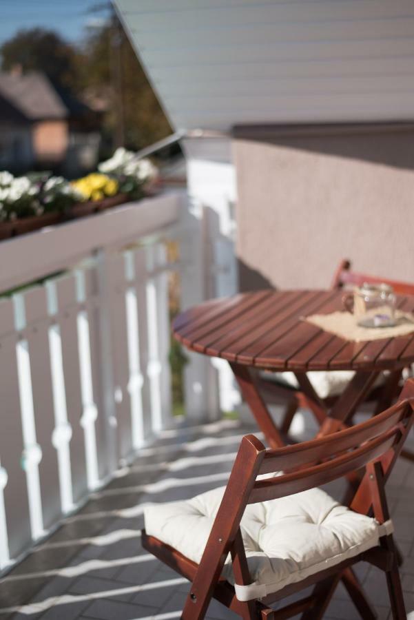 Nefelejcs Vendeghaz Hotel Toalmas Ngoại thất bức ảnh